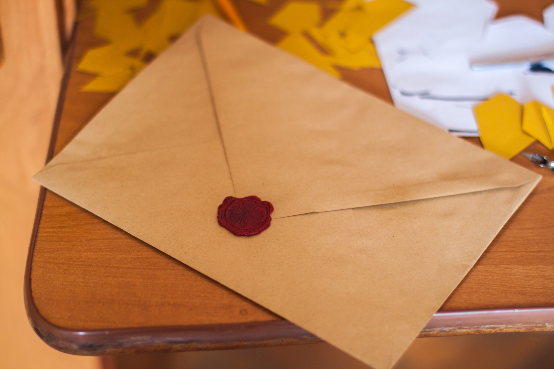 Buste da lettera, una raccolta di epistolari ci riporta a un tempo che  ritorna